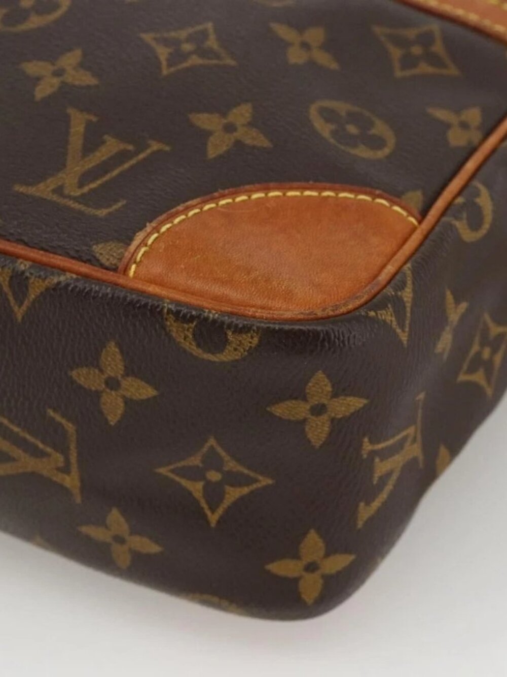 LOUIS VUITTON Monogram Trocadero 30 Shoulder Bag - Picture 11 of 16